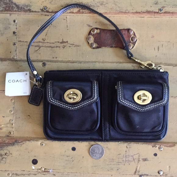 COACH BAG WRISTLET BLACK GOLD SLIM CLUTCH WRISTLET BAG NWT OS - Picture 7 of 15